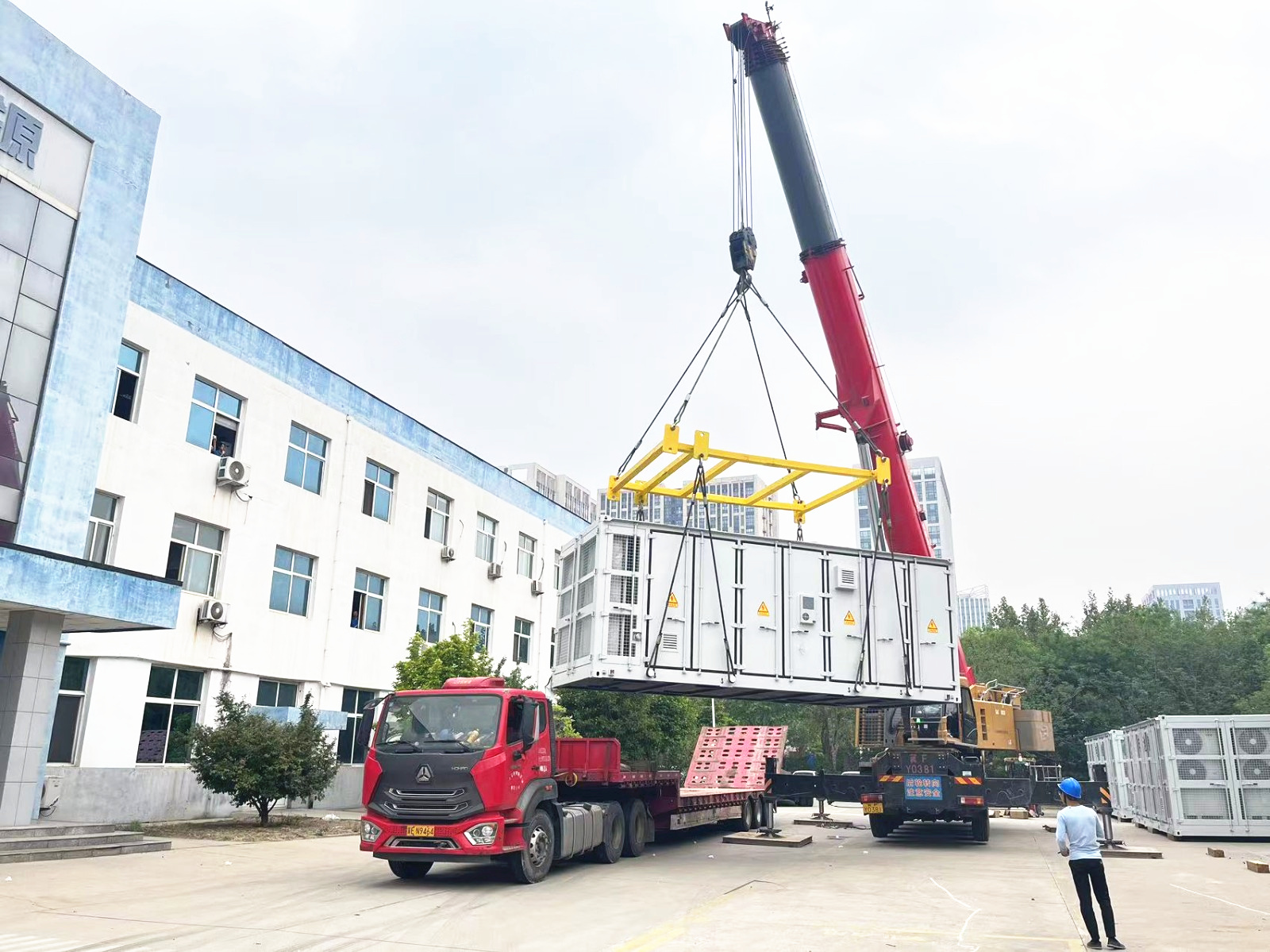 【践“三赢” 促发展】①践行“三赢”理念 赋能米乐M6唯一官方网站创新——中船风帆承接商业储能集装箱项目