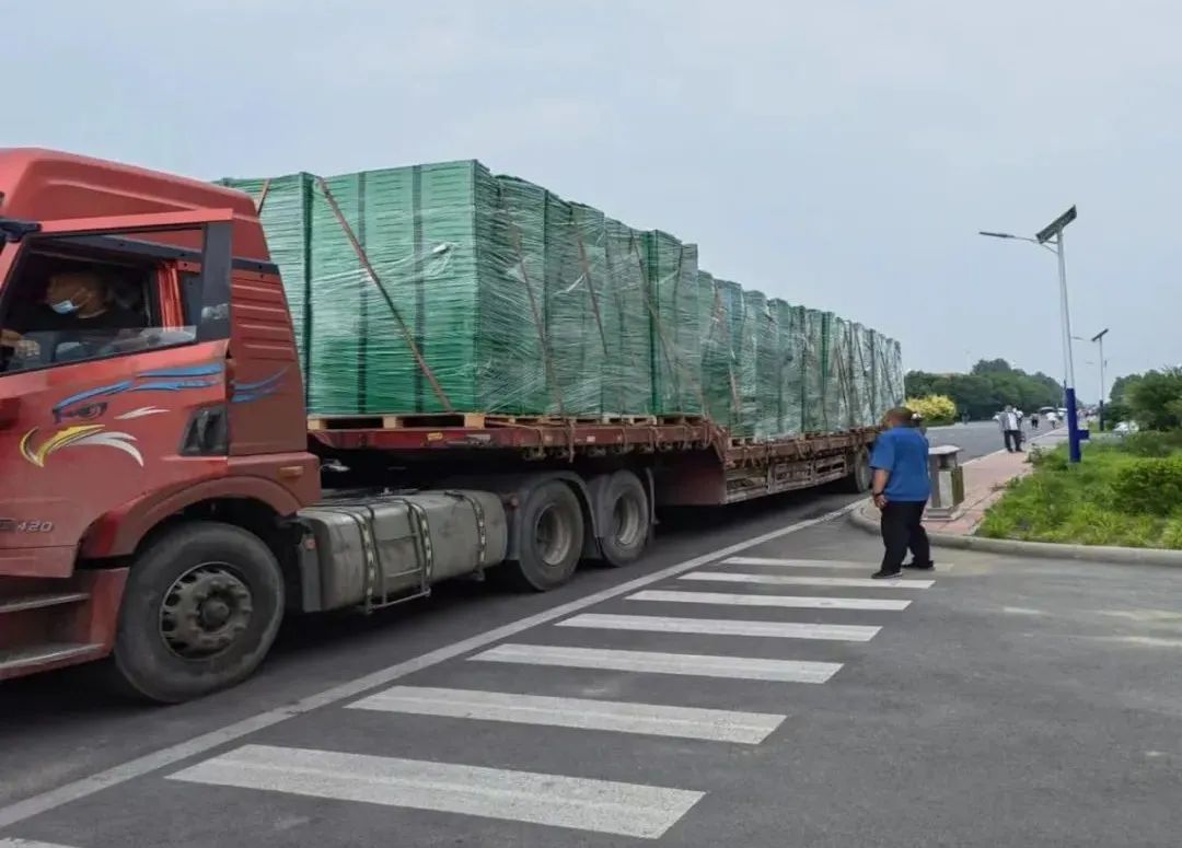 【米乐M6唯一官方网站纪实】中标！投产！交付！风帆折叠EU箱创订单佳绩